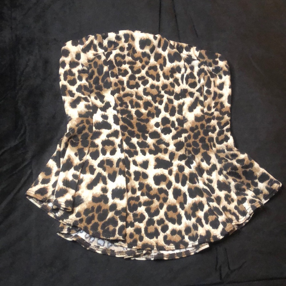 Woman’s tube top
